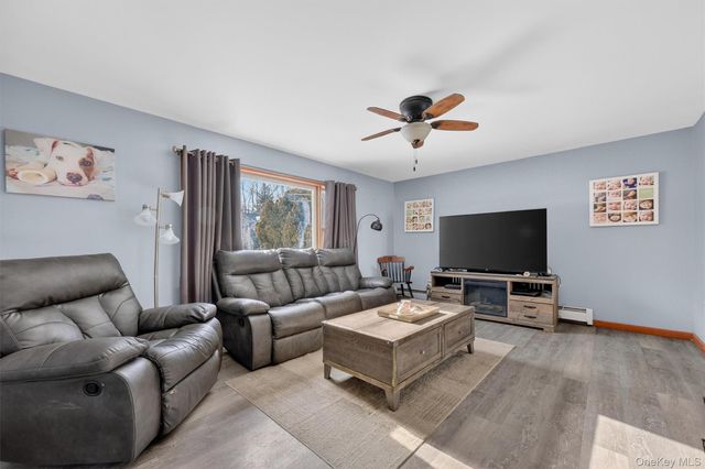 16 Darlene Drive, Poughkeepsie, NY 12601