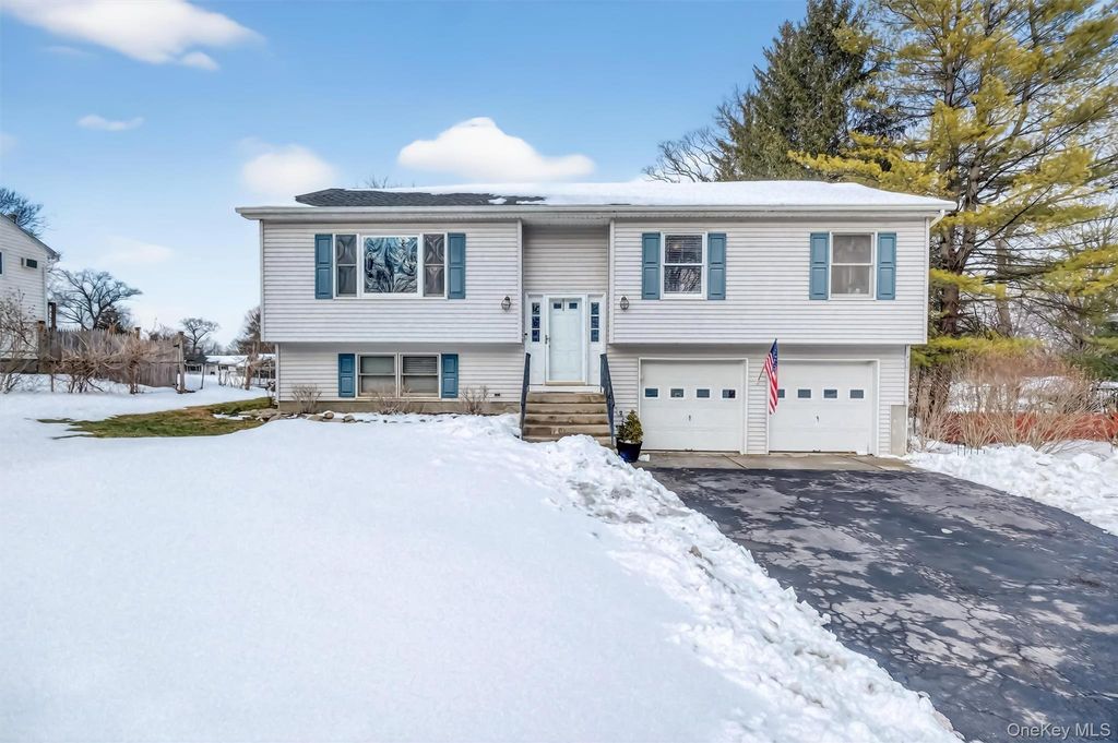 16 Darlene Drive, Poughkeepsie, NY 12601