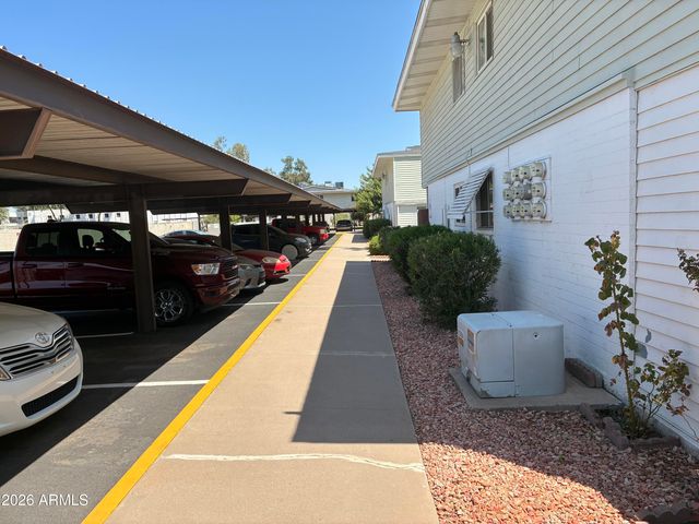 2573 W BERRIDGE Lane D205, Phoenix, AZ 85017