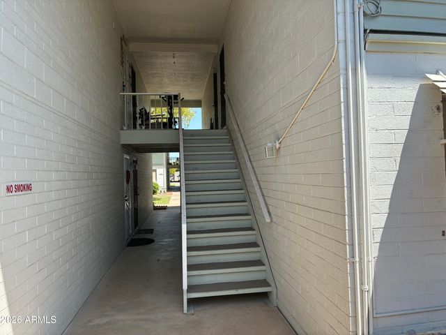2573 W BERRIDGE Lane D205, Phoenix, AZ 85017