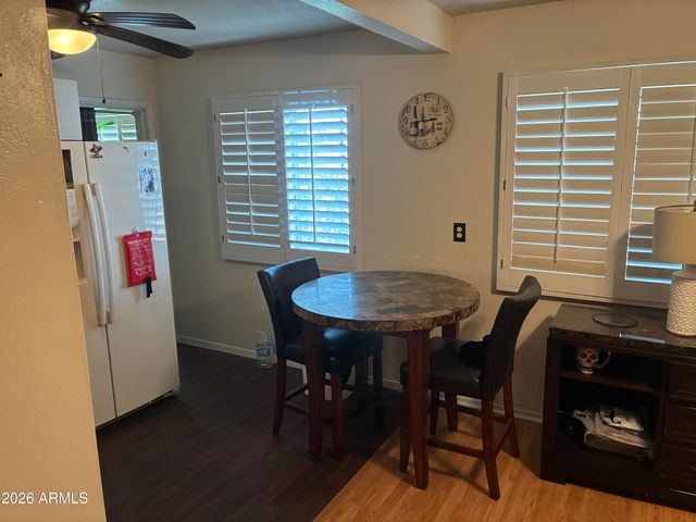 2573 W BERRIDGE Lane D205, Phoenix, AZ 85017