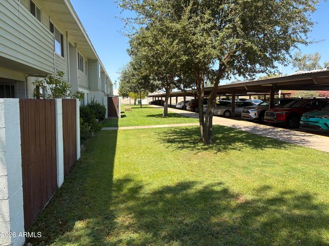 2573 W BERRIDGE Lane D205, Phoenix, AZ 85017
