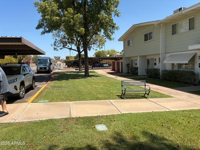 2573 W BERRIDGE Lane D205, Phoenix, AZ 85017
