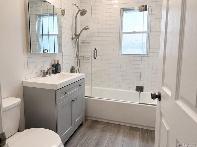 48 E ROSEBUD Avenue, Merrick, NY 11566