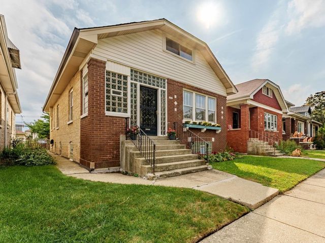4947 W Deming Place, Chicago, IL 60639