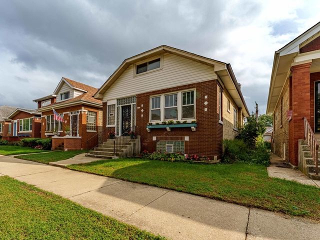 4947 W Deming Place, Chicago, IL 60639