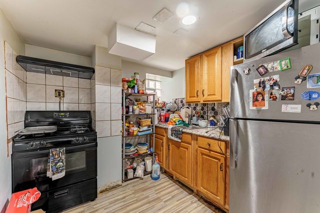4947 W Deming Place, Chicago, IL 60639