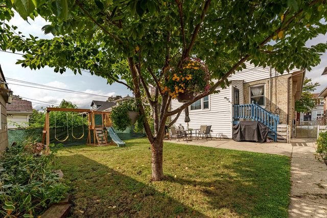 4947 W Deming Place, Chicago, IL 60639