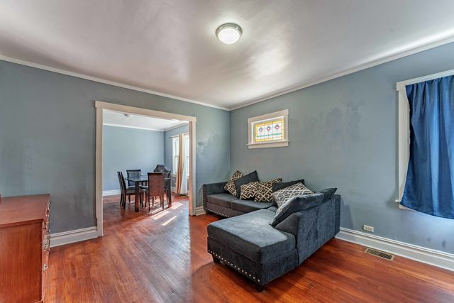 4947 W Deming Place, Chicago, IL 60639