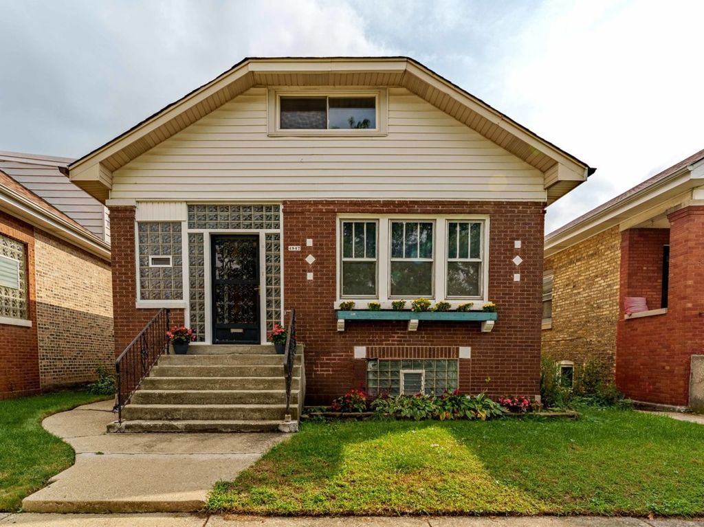 4947 W Deming Place, Chicago, IL 60639