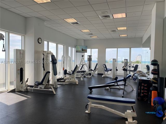 6365 Collins Ave 2005, Miami Beach, FL 33141