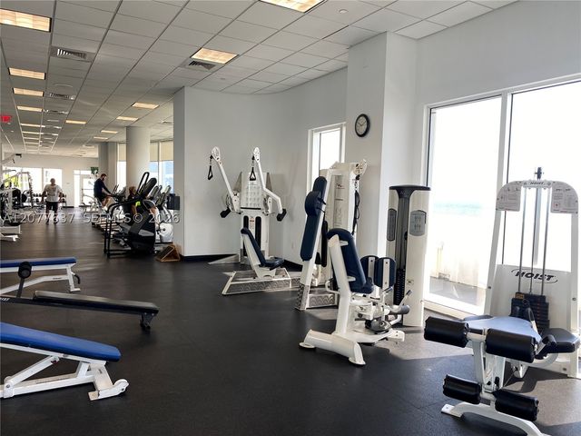 6365 Collins Ave 2005, Miami Beach, FL 33141