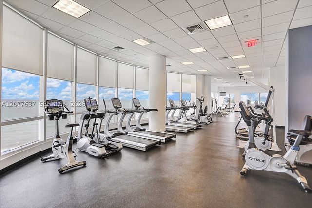 6365 Collins Ave 2005, Miami Beach, FL 33141