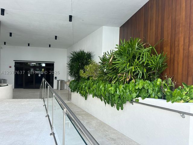 6365 Collins Ave 2005, Miami Beach, FL 33141