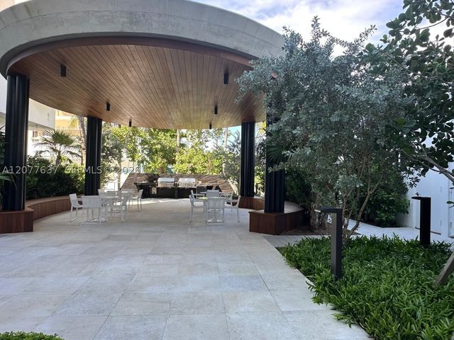 6365 Collins Ave 2005, Miami Beach, FL 33141