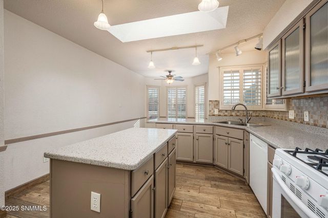 969 Ivydale Drive, Las Cruces, NM 88005