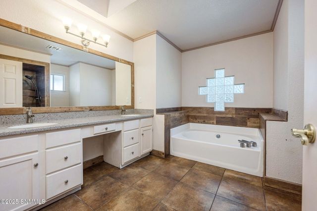 969 Ivydale Drive, Las Cruces, NM 88005