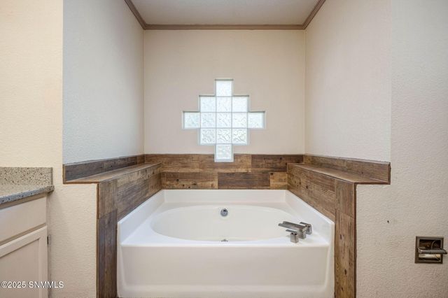 969 Ivydale Drive, Las Cruces, NM 88005