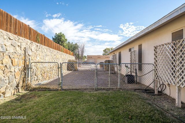 969 Ivydale Drive, Las Cruces, NM 88005