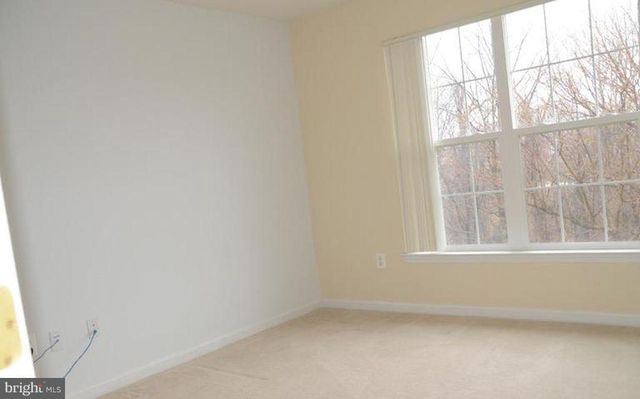21323 VILLAGE GREEN CIR, Germantown, MD 20876