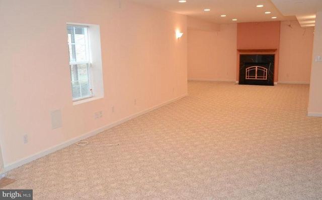 21323 VILLAGE GREEN CIR, Germantown, MD 20876