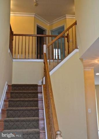 21323 VILLAGE GREEN CIR, Germantown, MD 20876