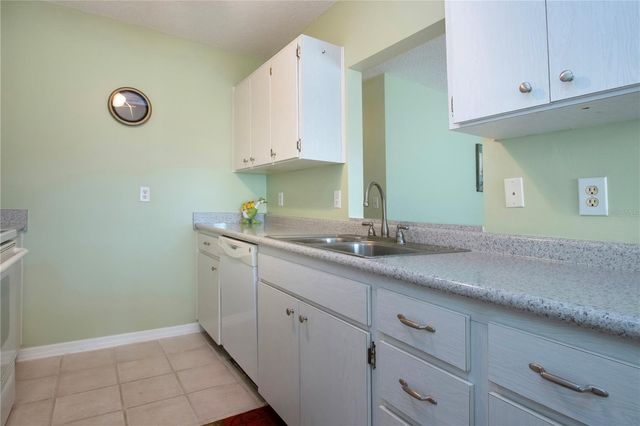 202 GLENELLEN PLACE 191, Sun City Center, FL 33573