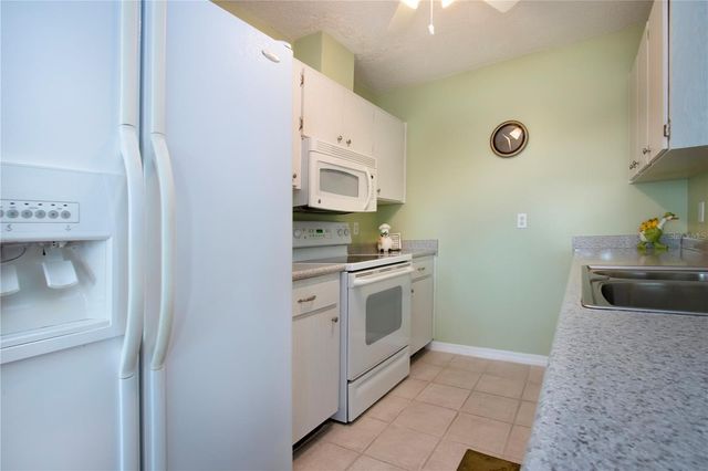 202 GLENELLEN PLACE 191, Sun City Center, FL 33573