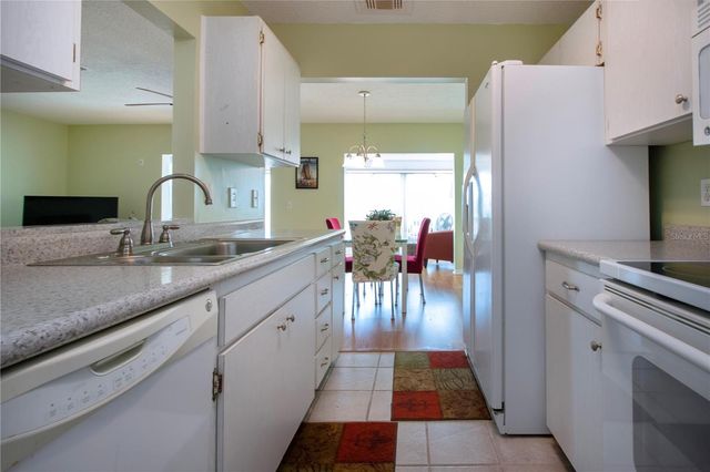 202 GLENELLEN PLACE 191, Sun City Center, FL 33573