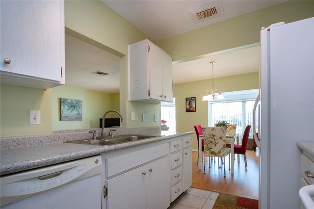 202 GLENELLEN PLACE 191, Sun City Center, FL 33573