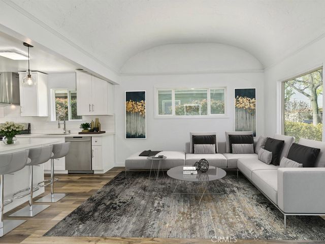 242 W Elmwood, Burbank, CA 91502