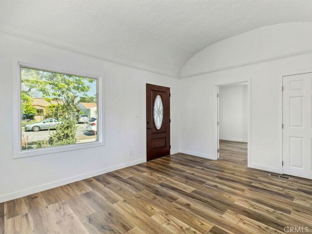 242 W Elmwood, Burbank, CA 91502