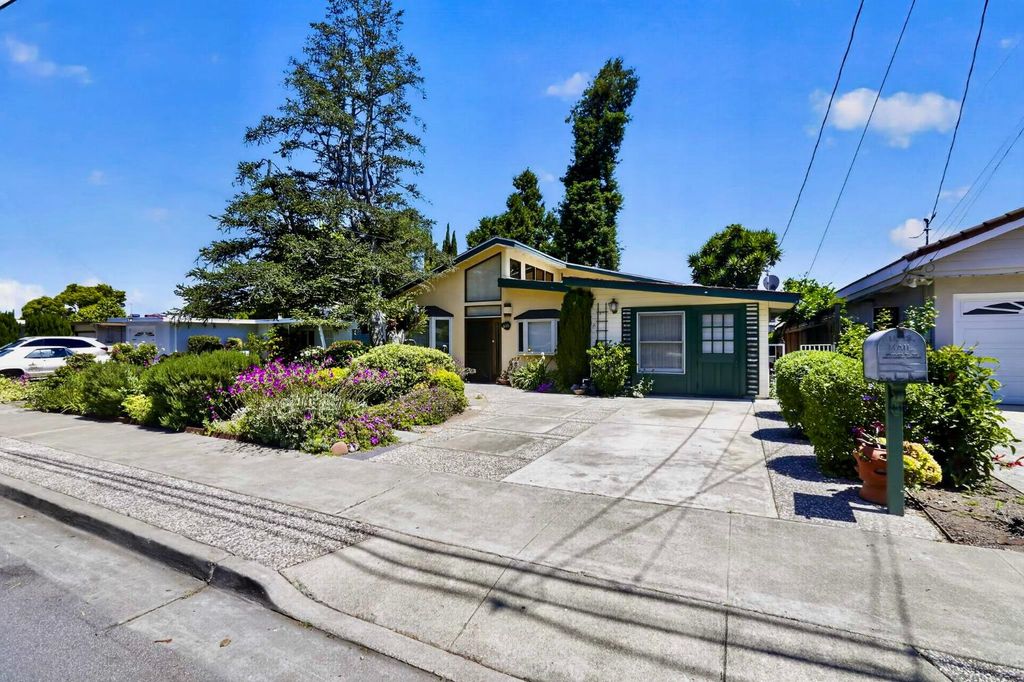 Image 2 of property listing at 466 Wilson, Sunnyvale, CA 94086