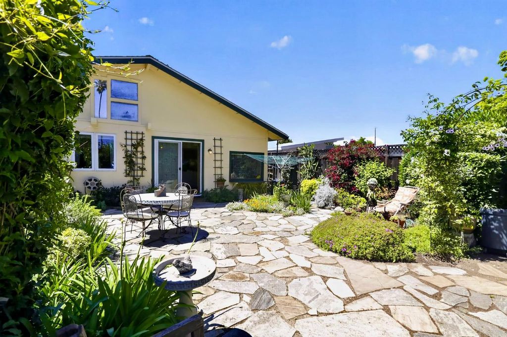 Image 23 of property listing at 466 Wilson, Sunnyvale, CA 94086