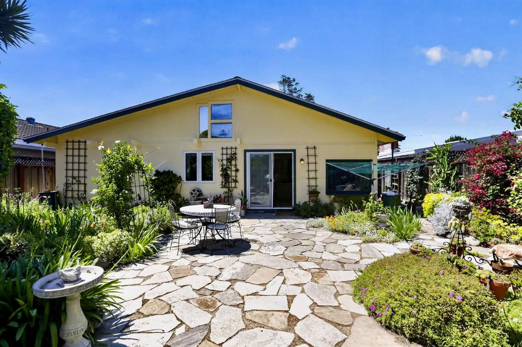 Image 24 of property listing at 466 Wilson, Sunnyvale, CA 94086