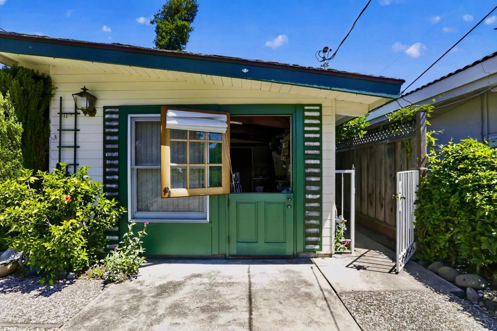 Image 3 of property listing at 466 Wilson, Sunnyvale, CA 94086