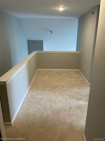 5934 E Island Drive 32, Ypsilanti, MI 48111