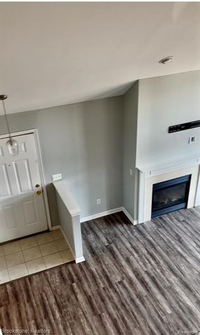 5934 E Island Drive 32, Ypsilanti, MI 48111