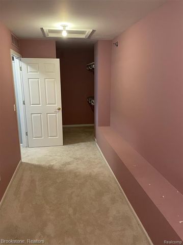 5934 E Island Drive 32, Ypsilanti, MI 48111