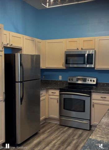 5934 E Island Drive 32, Ypsilanti, MI 48111