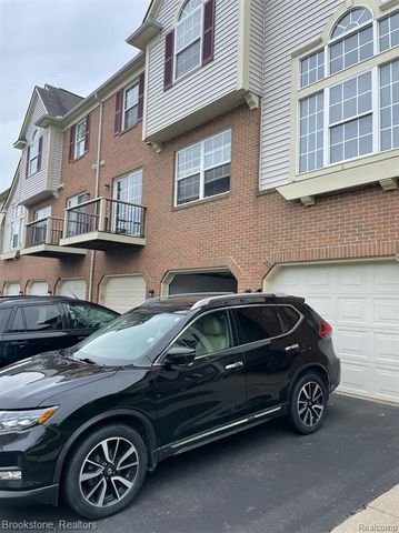 5934 E Island Drive 32, Ypsilanti, MI 48111