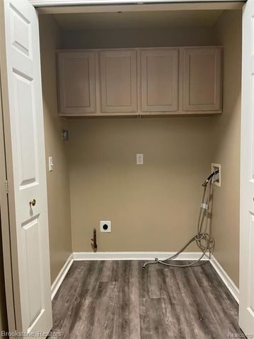 5934 E Island Drive 32, Ypsilanti, MI 48111