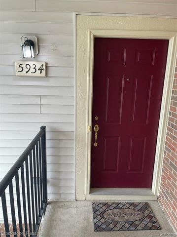 5934 E Island Drive 32, Ypsilanti, MI 48111