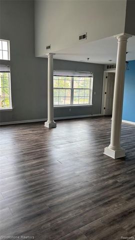 5934 E Island Drive 32, Ypsilanti, MI 48111