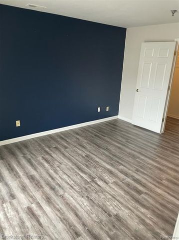 5934 E Island Drive 32, Ypsilanti, MI 48111