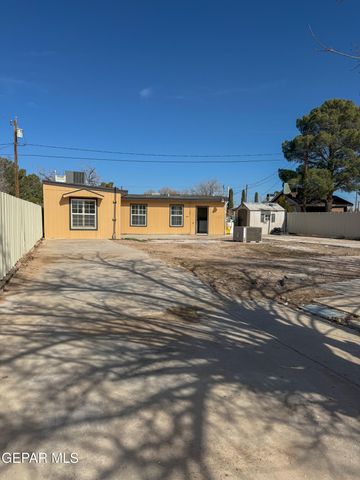 10745 Mirisa Trail, Socorro, TX 79927