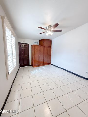 10745 Mirisa Trail, Socorro, TX 79927