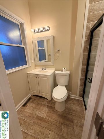 35 9th Street, Easton, PA 18042