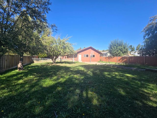 5122 Bryant Avenue, Klamath Falls, OR 97603