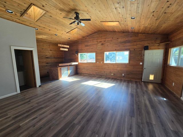 5122 Bryant Avenue, Klamath Falls, OR 97603